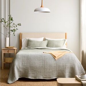 QUINCE Organic Cotton Channel Stitch Coverlet Full Queen Green